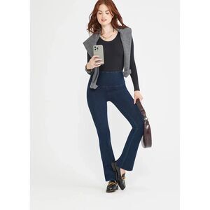 Yummie Super Stretch Slimming Flare Dark Wash Jeggings Size XS